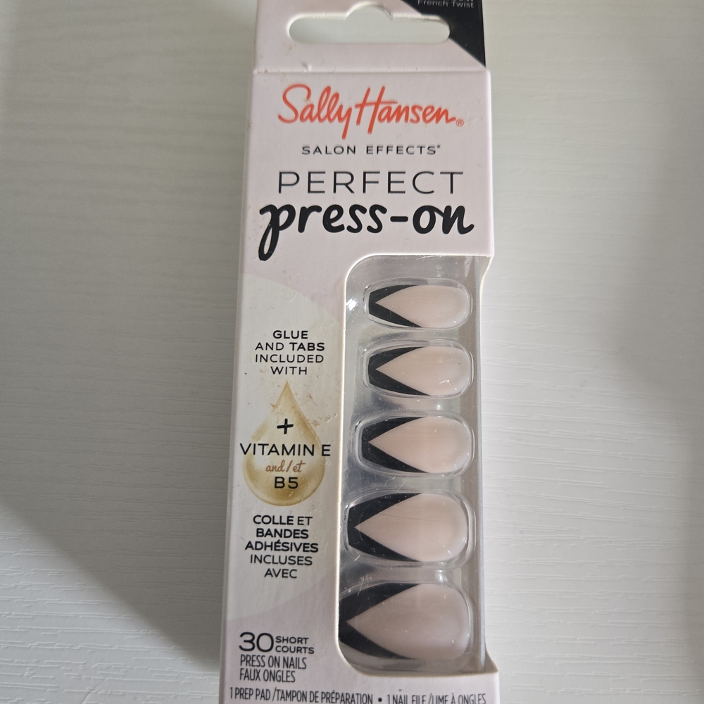 Sally Hansen Perfect Press-On Nails - Cream